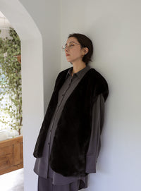 フェイクファーノーカラージレ