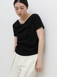 ドレープネックハーフスリーブTシャツ