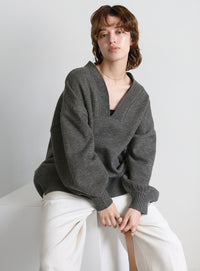 Vネックボリュームスリーブオーバーニット