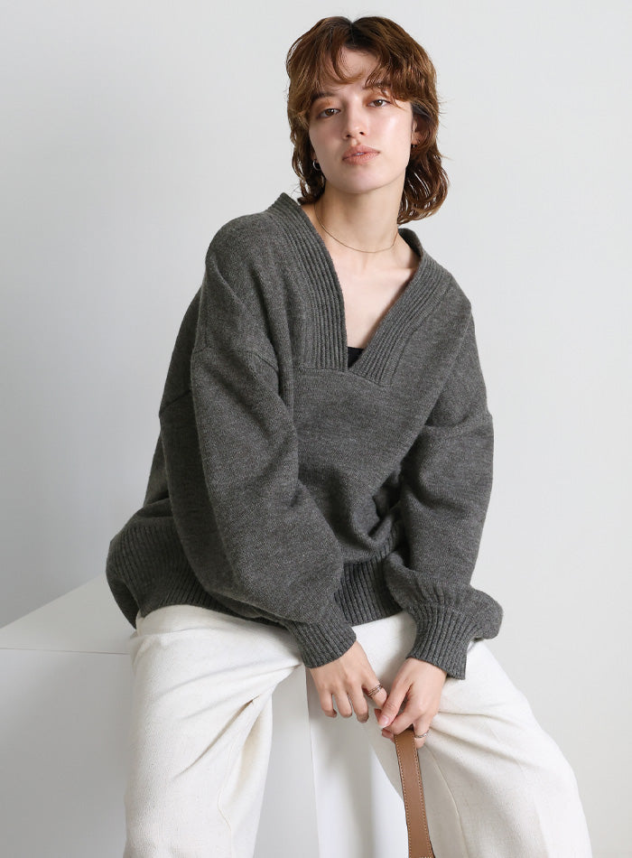 Vネックボリュームスリーブオーバーニット