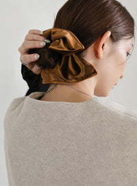 スクエアデザインベロアシュシュ