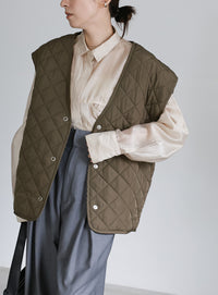 ノーカラーキルティングベスト