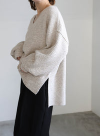 Vネックオーバーサイズニット