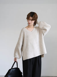 Vネックオーバーサイズニット