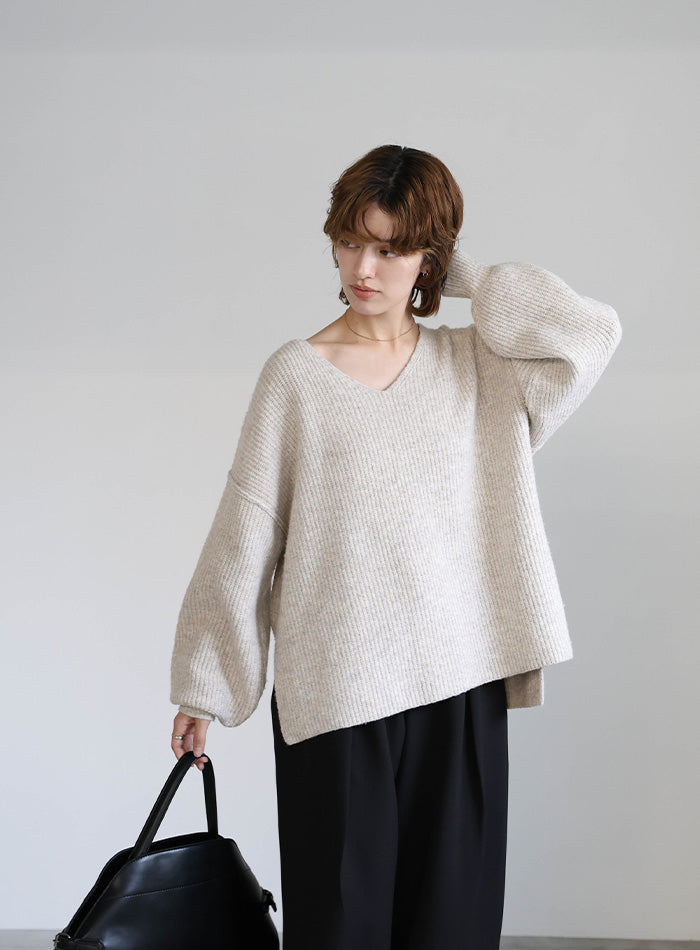 Vネックオーバーサイズニット