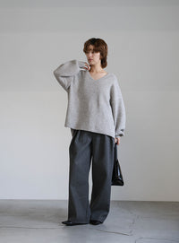 Vネックオーバーサイズニット