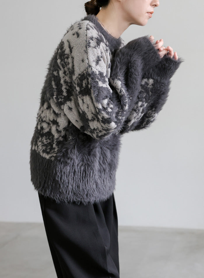 ニュアンスフェザーデザインニット