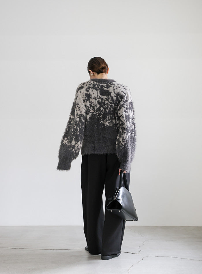 ニュアンスフェザーデザインニット