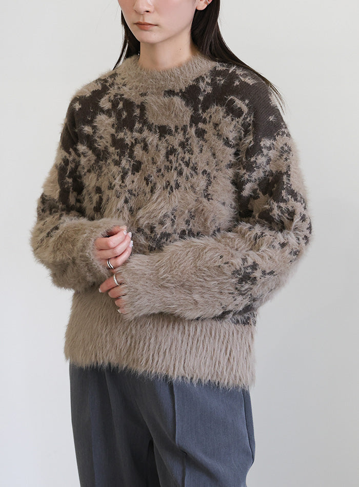 ニュアンスフェザーデザインニット