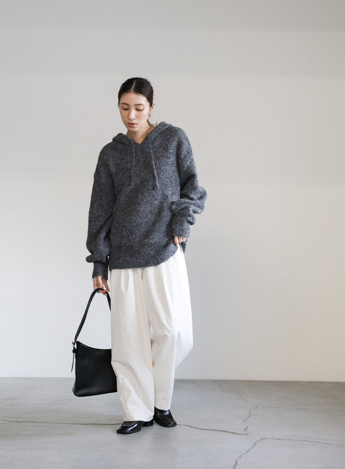 ルーズフーディーニット