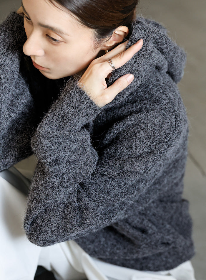 ルーズフーディーニット