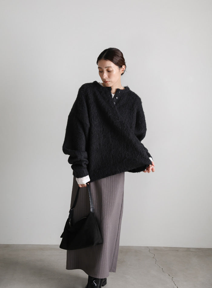 ウールタッチヘンリーネックオーバーニット