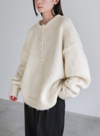 ウールタッチヘンリーネックオーバーニット