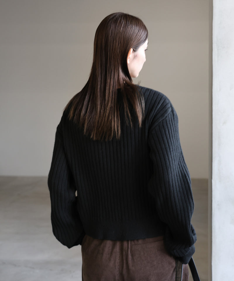 レイヤードデザインニット