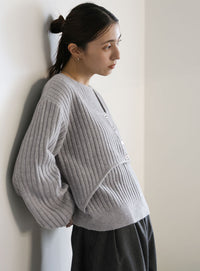 レイヤードデザインニット