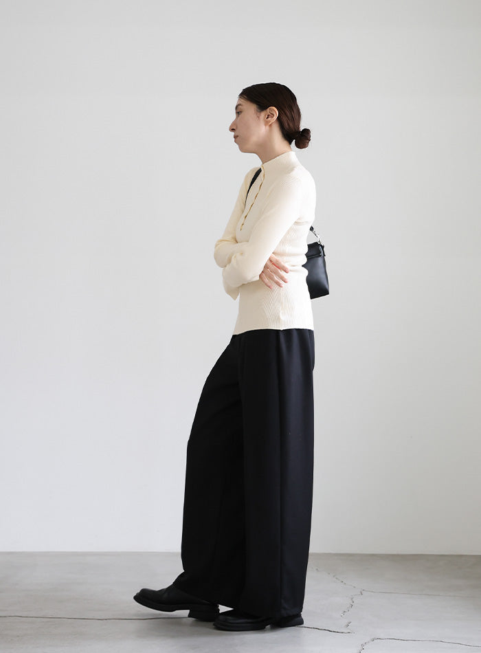 レイヤードスリーブヘンリーネックニット