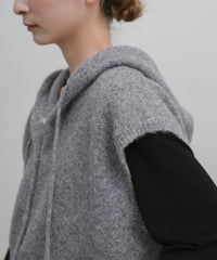ボタンデザインモヘアライクフードベスト