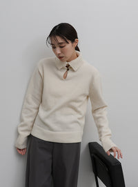 ボタンデザインハイネックニット