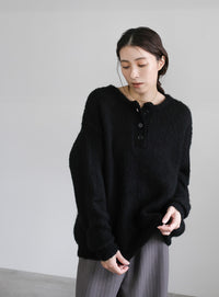 ヘンリーネックオーバーニット