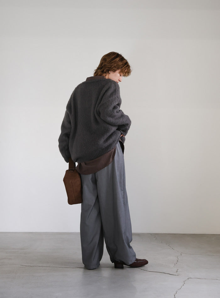 ヘンリーネックオーバーニット