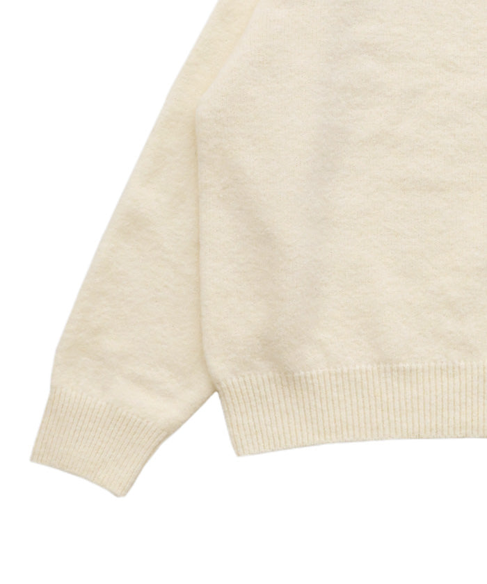 シンプルVネックニット