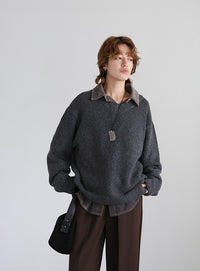 シンプルVネックニット