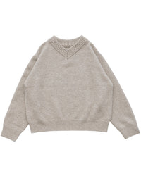 シンプルVネックニット