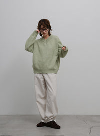 シンプルVネックニット