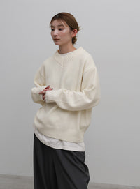 シンプルVネックニット