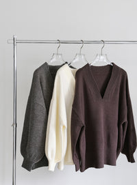Vネックボリュームスリーブオーバーニット