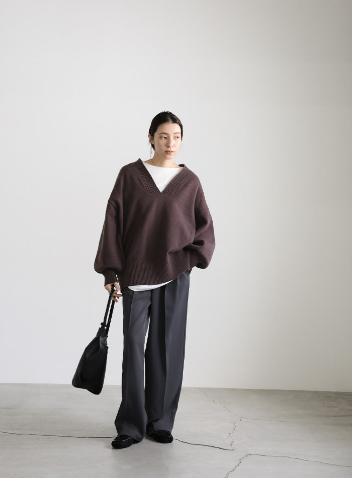 Vネックボリュームスリーブオーバーニット