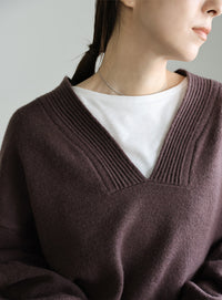 Vネックボリュームスリーブオーバーニット