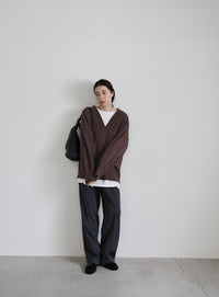 Vネックボリュームスリーブオーバーニット