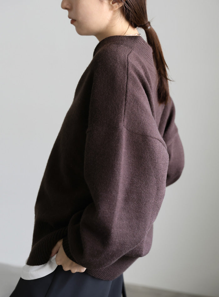 Vネックボリュームスリーブオーバーニット