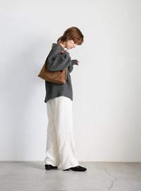 Vネックボリュームスリーブオーバーニット