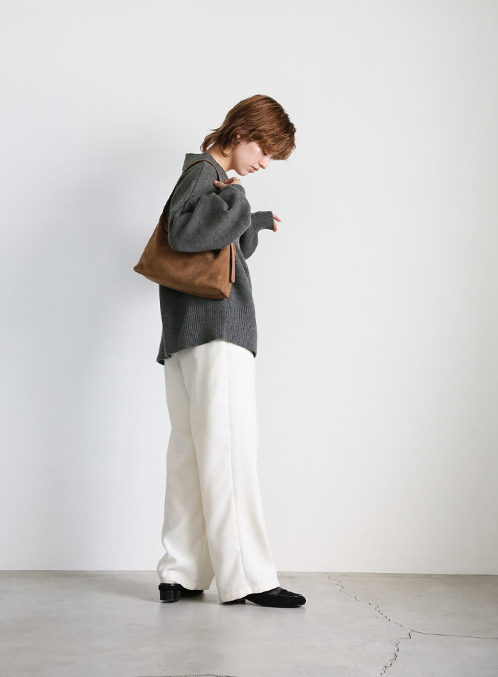 Vネックボリュームスリーブオーバーニット