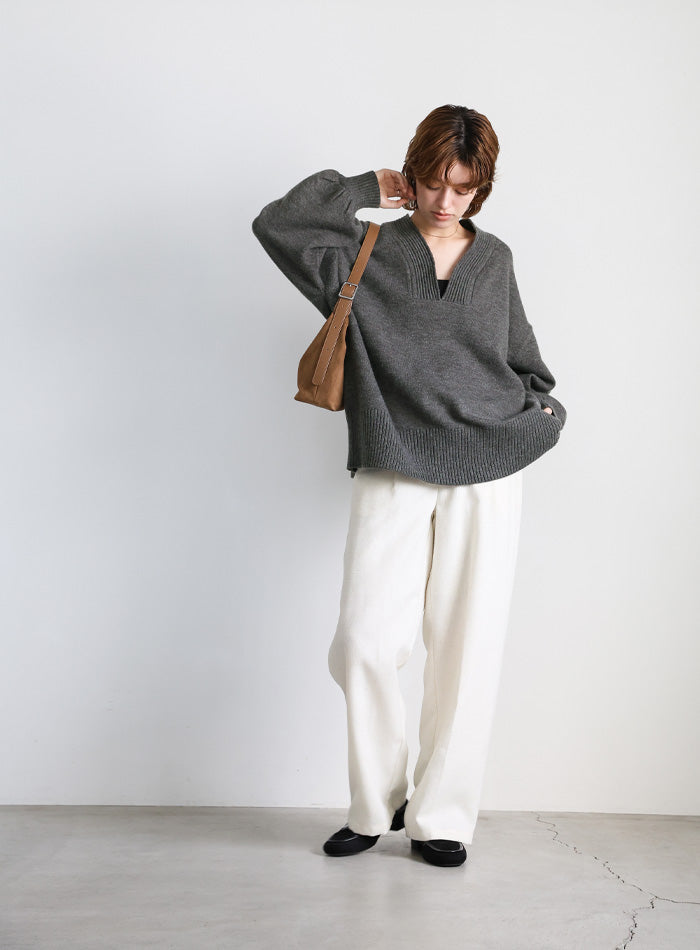 Vネックボリュームスリーブオーバーニット