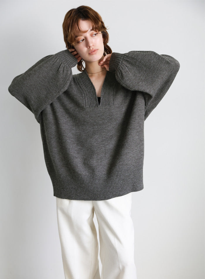 Vネックボリュームスリーブオーバーニット