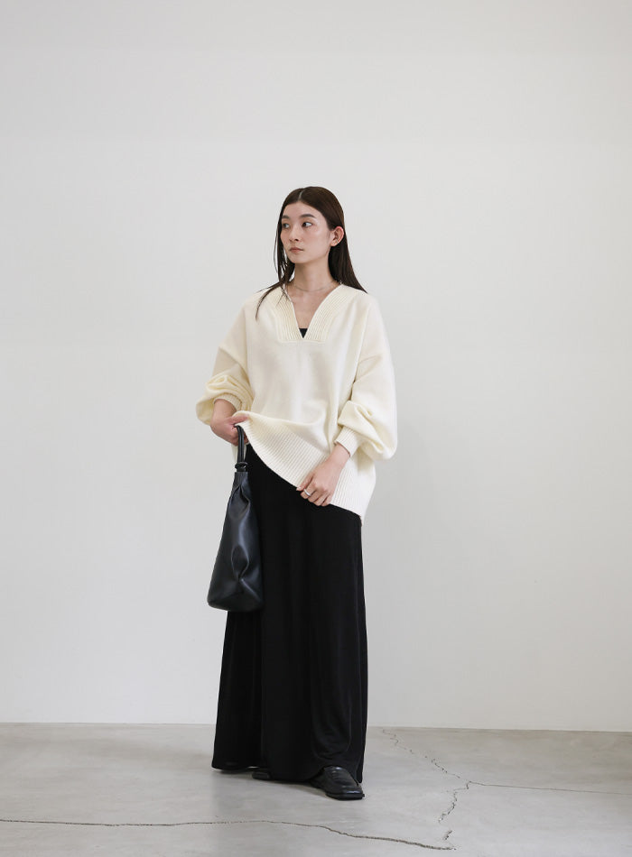 Vネックボリュームスリーブオーバーニット