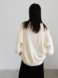 Vネックボリュームスリーブオーバーニット