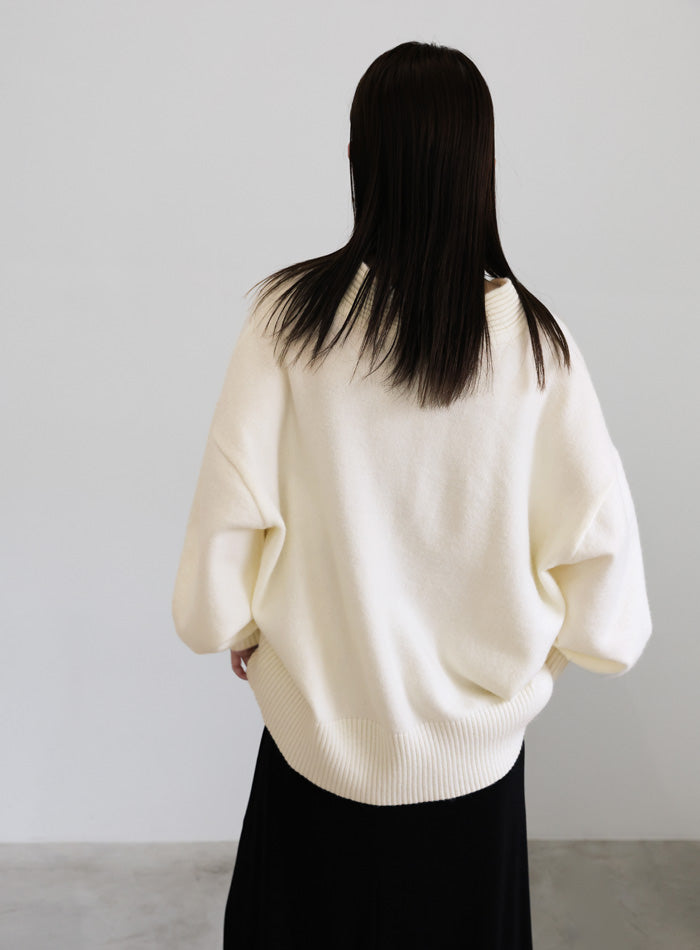 Vネックボリュームスリーブオーバーニット