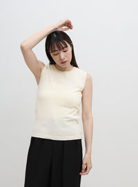 シンプルノースリーブサマーニット