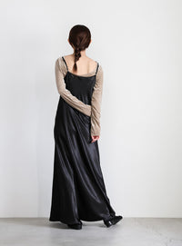 サテンフレアキャミワンピース