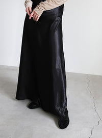 サテンフレアキャミワンピース