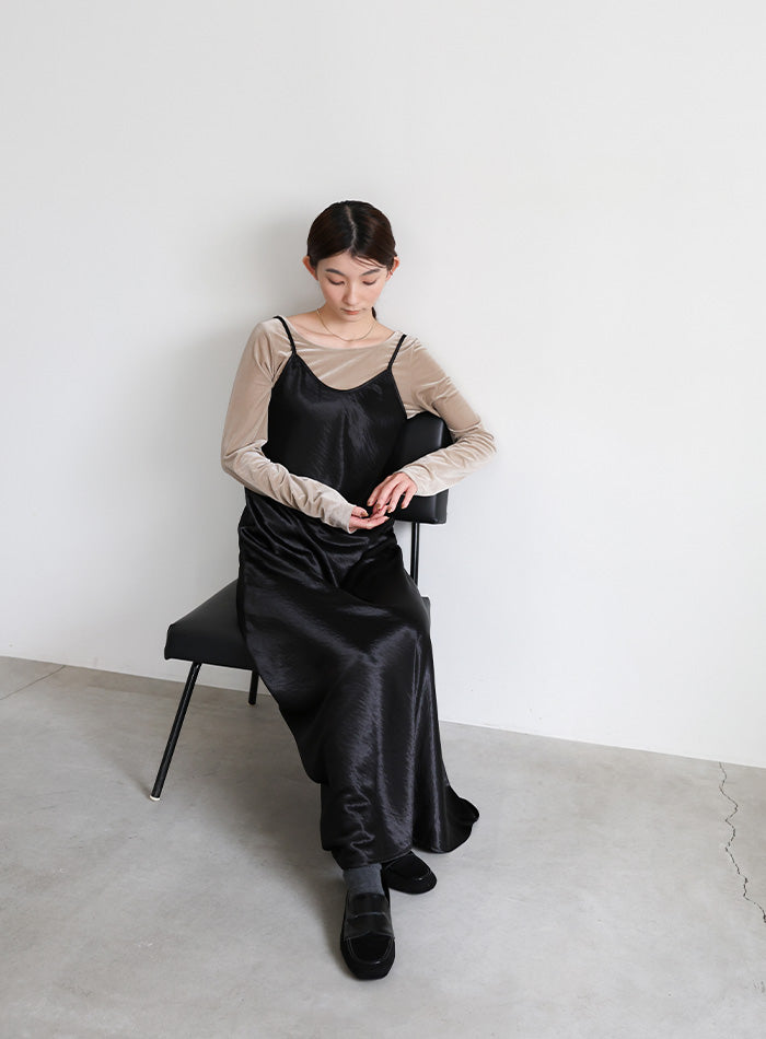 サテンフレアキャミワンピース