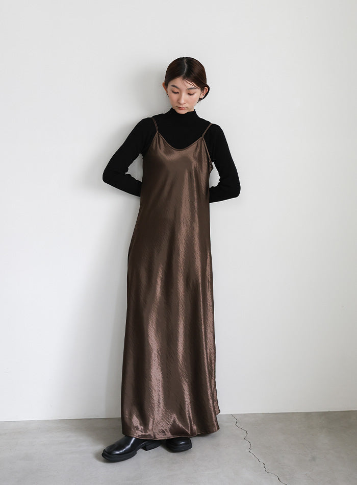 サテンフレアキャミワンピース