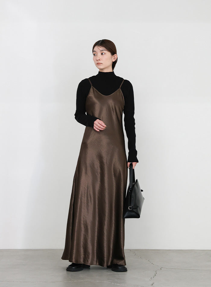 サテンフレアキャミワンピース