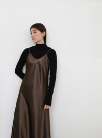 サテンフレアキャミワンピース