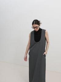 バックスリットUネックロングワンピース