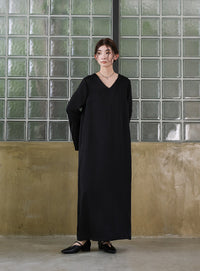 【オケージョン/結婚式】スリットスリーブVネックワンピース